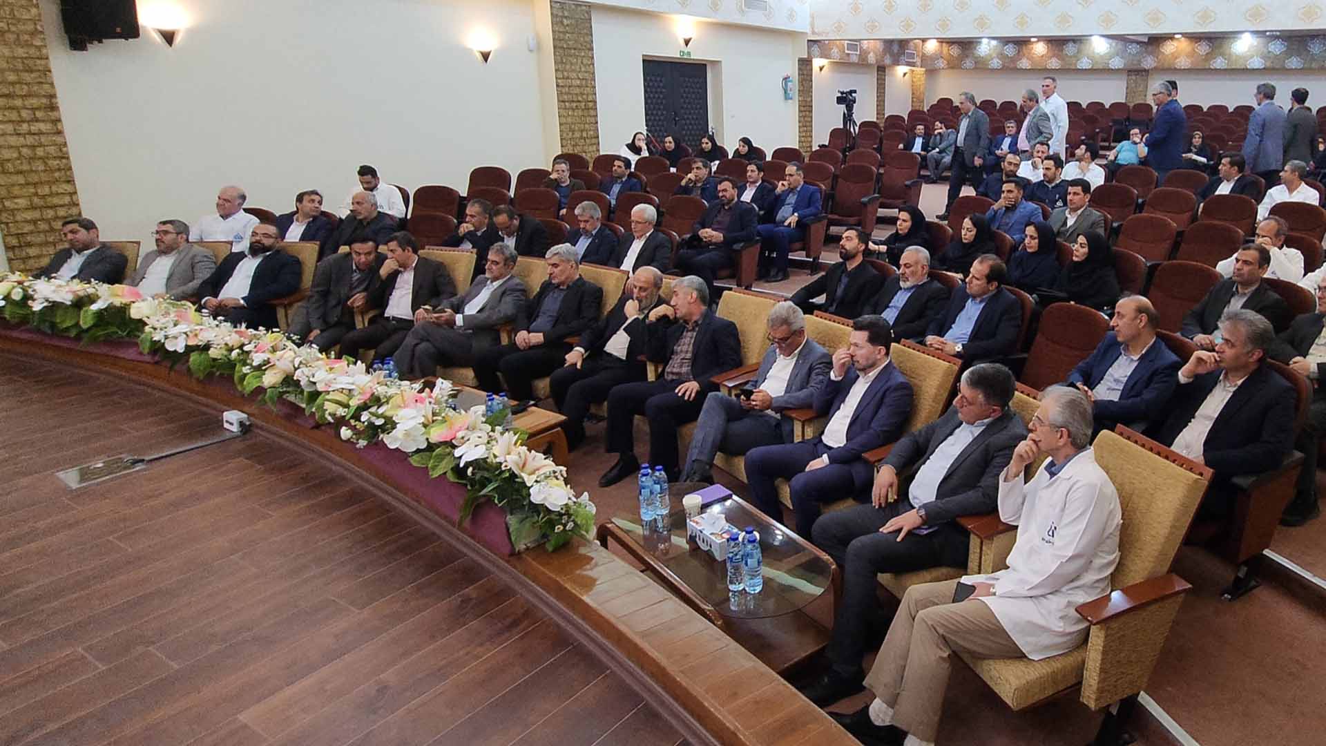 برگ زرینی دیگر از افتخارات شرکت داروسازی دانا  از یک محصول تزریقی مهم رونمایی شد و دو خط جدید قطره و شربت خوراکی افتتاح گردید